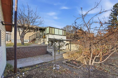 2018 Cottonwood Crescent Se, Calgary, AB - Outdoor