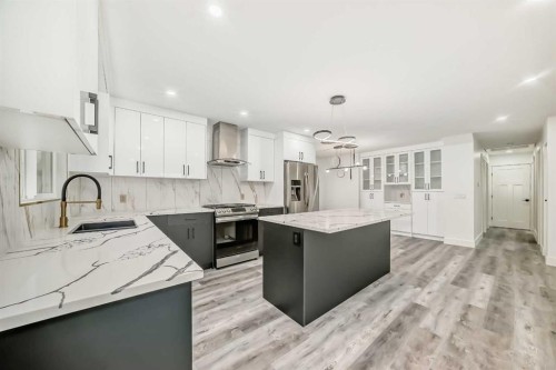 432 Ogden Drive, Calgary, AB - Indoor Photo Showing Kitchen With Upgraded Kitchen