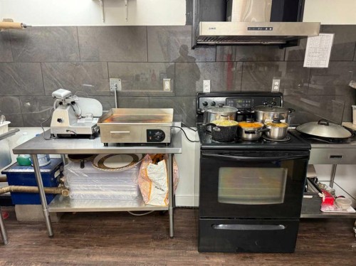 215 6 Avenue Se, Calgary, AB 