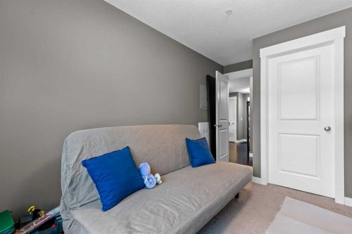 3204-11 Mahogany Row Se, Calgary, AB - Indoor Photo Showing Bedroom