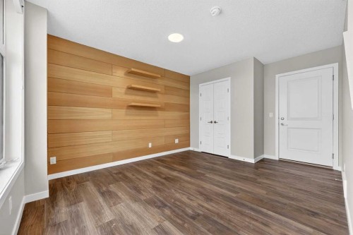 589 Mahogany Road Se, Calgary, AB - Indoor Photo Showing Other Room