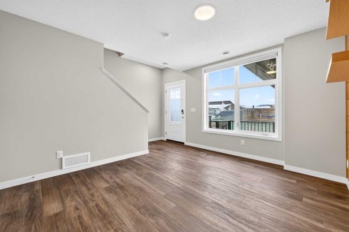 589 Mahogany Road Se, Calgary, AB - Indoor Photo Showing Other Room