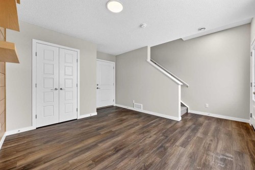 589 Mahogany Road Se, Calgary, AB - Indoor Photo Showing Other Room