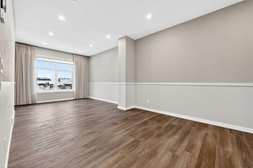 589 Mahogany Road Se, Calgary, AB - Indoor Photo Showing Other Room