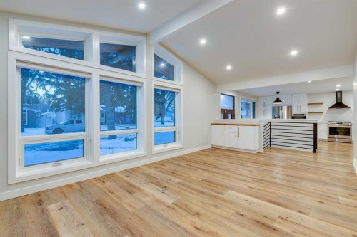 3416 Lane Crescent Sw, Calgary, AB - Indoor Photo Showing Other Room