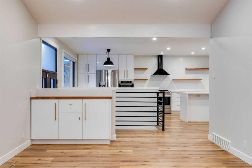 3416 Lane Crescent Sw, Calgary, AB - Indoor