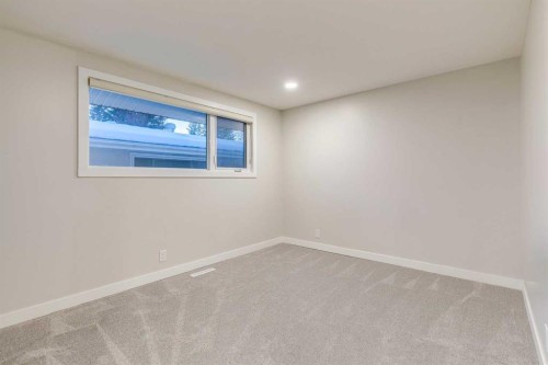3416 Lane Crescent Sw, Calgary, AB - Indoor Photo Showing Other Room