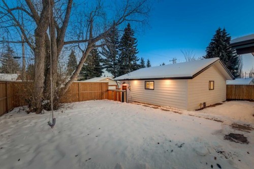 3416 Lane Crescent Sw, Calgary, AB - Outdoor