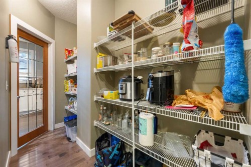 4 Crestridge Way Sw, Calgary, AB - Indoor Photo Showing Other Room