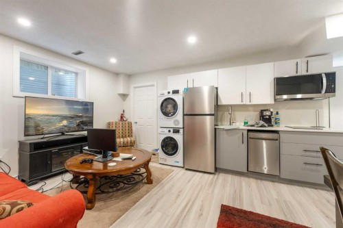 4 Crestridge Way Sw, Calgary, AB - Indoor Photo Showing Kitchen With Stainless Steel Kitchen