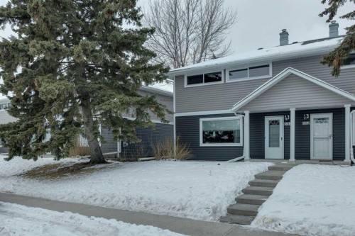 681 Regal Park Ne, Calgary, AB - Outdoor