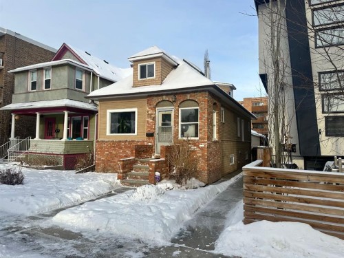 334 3 Avenue Ne, Calgary, AB - Outdoor With Facade