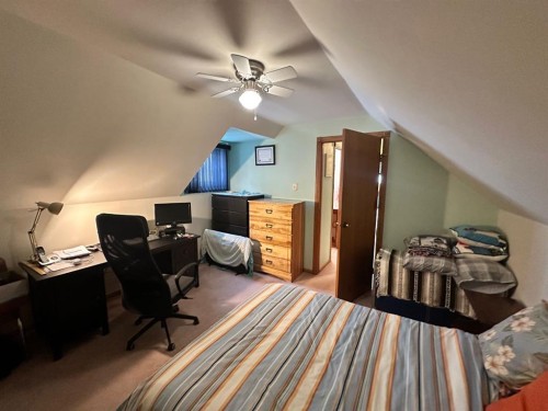 334 3 Avenue Ne, Calgary, AB - Indoor Photo Showing Office