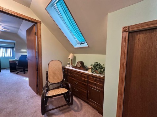 334 3 Avenue Ne, Calgary, AB - Indoor