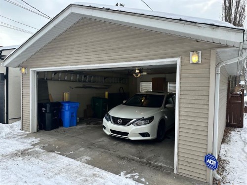 334 3 Avenue Ne, Calgary, AB - Outdoor With Exterior