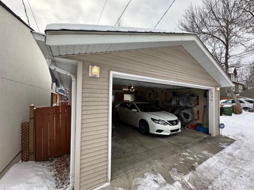 334 3 Avenue Ne, Calgary, AB - Outdoor With Exterior