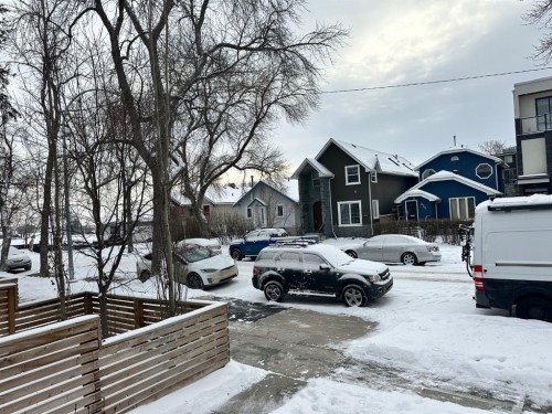 334 3 Avenue Ne, Calgary, AB - Outdoor