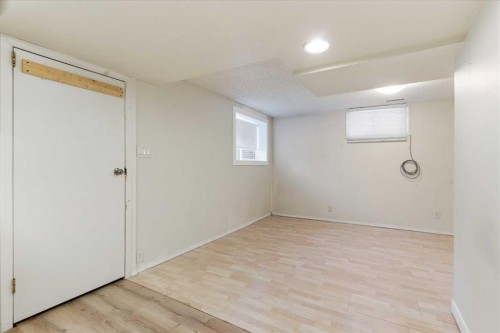 310 10 Avenue Ne, Calgary, AB - Indoor