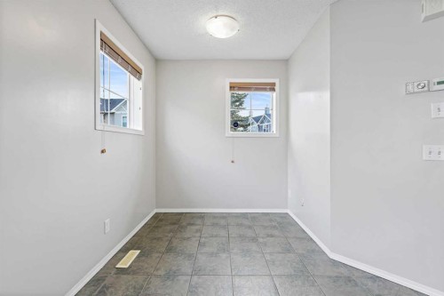 64 Elgin Gardens Se, Calgary, AB - Indoor Photo Showing Other Room