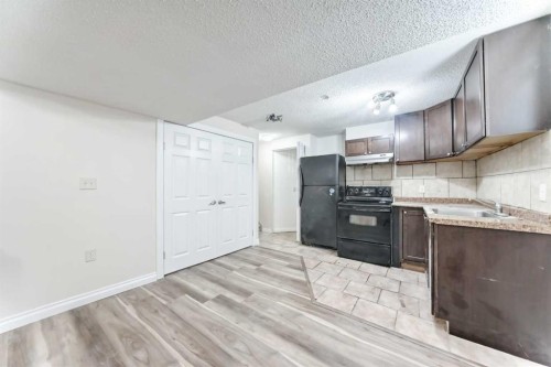 106 Saddletree Drive Ne, Calgary, AB - Indoor Photo Showing Kitchen