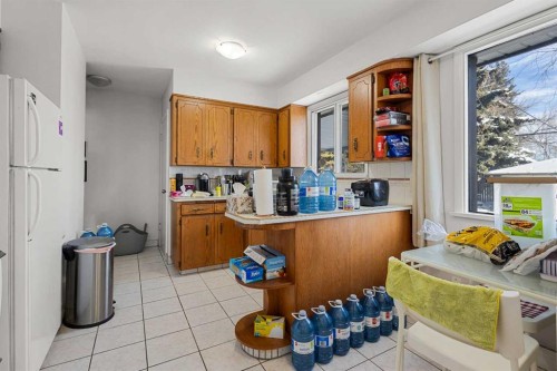 2812 24 Street Nw, Calgary, AB - Indoor