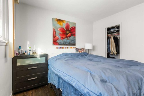 2812 24 Street Nw, Calgary, AB - Indoor Photo Showing Bedroom