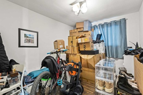 2812 24 Street Nw, Calgary, AB - Indoor