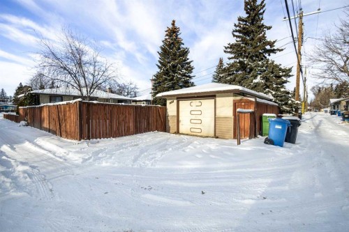 2812 24 Street Nw, Calgary, AB - Outdoor