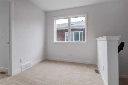 291 Sora Boulevard Se, Calgary, AB - Indoor Photo Showing Other Room