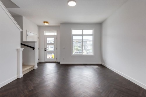 291 Sora Boulevard Se, Calgary, AB - Indoor Photo Showing Other Room