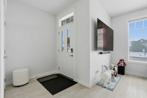 496 Reynolds Avenue Sw, Airdrie, AB - Indoor