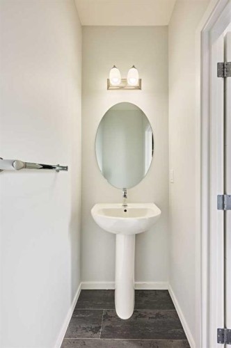 155 Carringham Road Nw, Calgary, AB - Indoor Photo Showing Bathroom