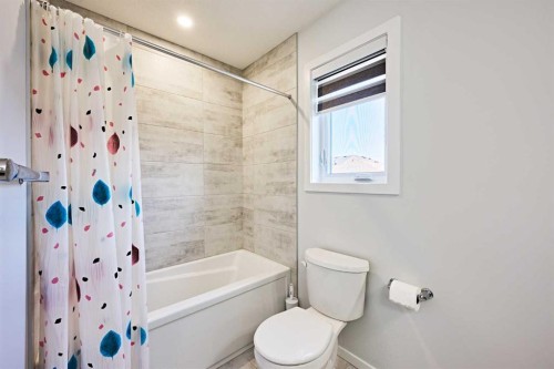 155 Carringham Road Nw, Calgary, AB - Indoor Photo Showing Bathroom