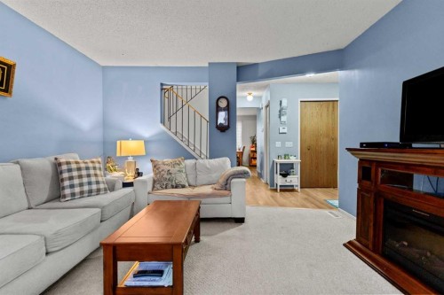 6 Castleglen Road Ne, Calgary, AB - Indoor Photo Showing Living Room
