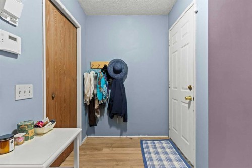 6 Castleglen Road Ne, Calgary, AB - Indoor Photo Showing Other Room