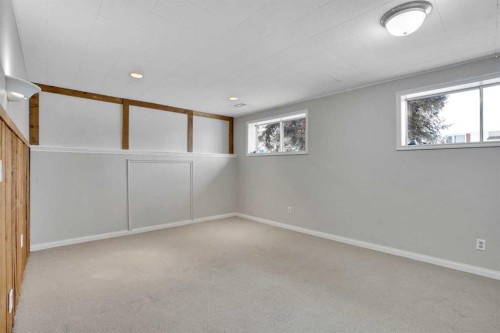 107 Silver Brook Drive Nw, Calgary, AB - Indoor Photo Showing Other Room