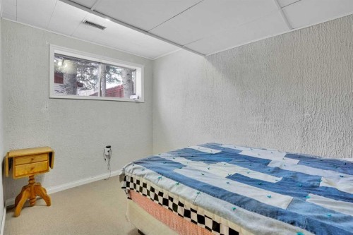 107 Silver Brook Drive Nw, Calgary, AB - Indoor Photo Showing Bedroom