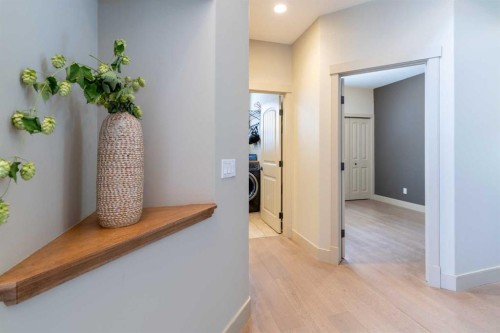 52 Elmont Green Sw, Calgary, AB - Indoor Photo Showing Other Room