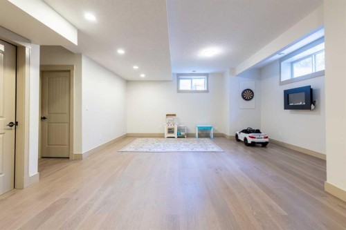 52 Elmont Green Sw, Calgary, AB - Indoor