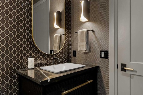 2 Silverhorn Park, Rural Rocky View County, AB - Indoor Photo Showing Bathroom