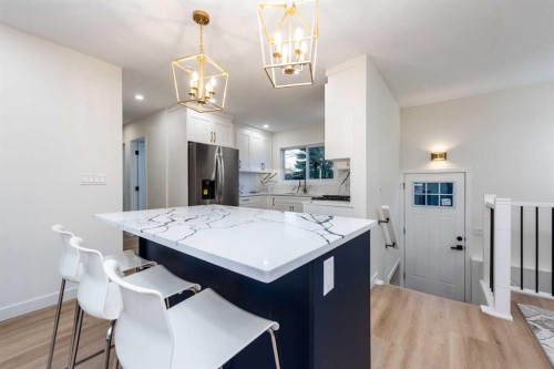 152 Southampton Drive Sw, Calgary, AB - Indoor