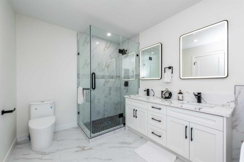 152 Southampton Drive Sw, Calgary, AB - Indoor Photo Showing Bathroom