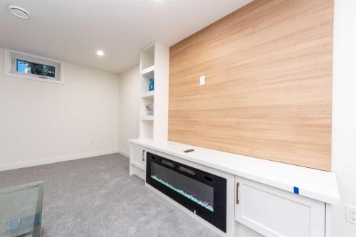 152 Southampton Drive Sw, Calgary, AB - Indoor