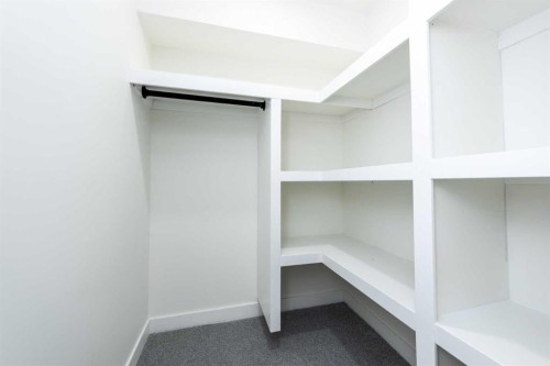 152 Southampton Drive Sw, Calgary, AB - Indoor With Storage