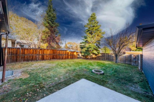 152 Southampton Drive Sw, Calgary, AB - Outdoor