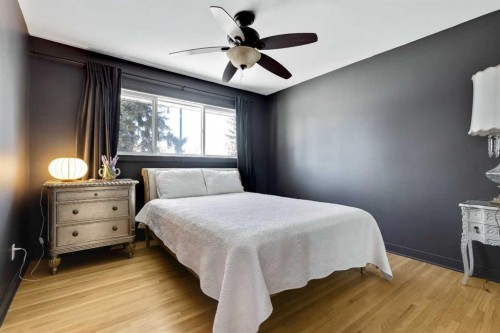 70 Fairview Crescent Se, Calgary, AB - Indoor Photo Showing Bedroom