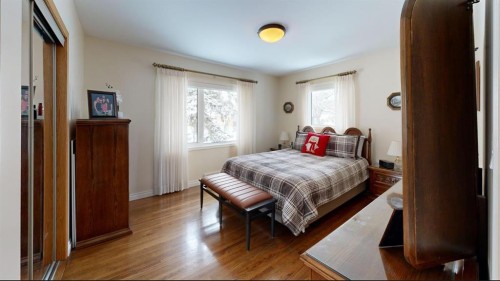 716 55 Avenue Sw, Calgary, AB - Indoor Photo Showing Bedroom