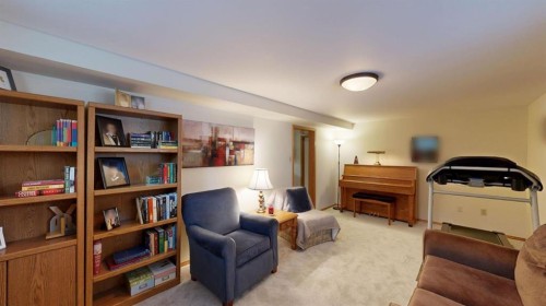 716 55 Avenue Sw, Calgary, AB - Indoor