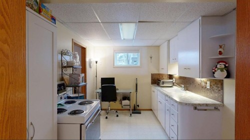 716 55 Avenue Sw, Calgary, AB - Indoor