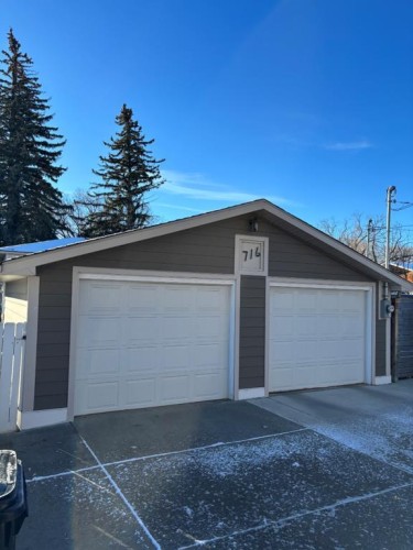 716 55 Avenue Sw, Calgary, AB - Outdoor